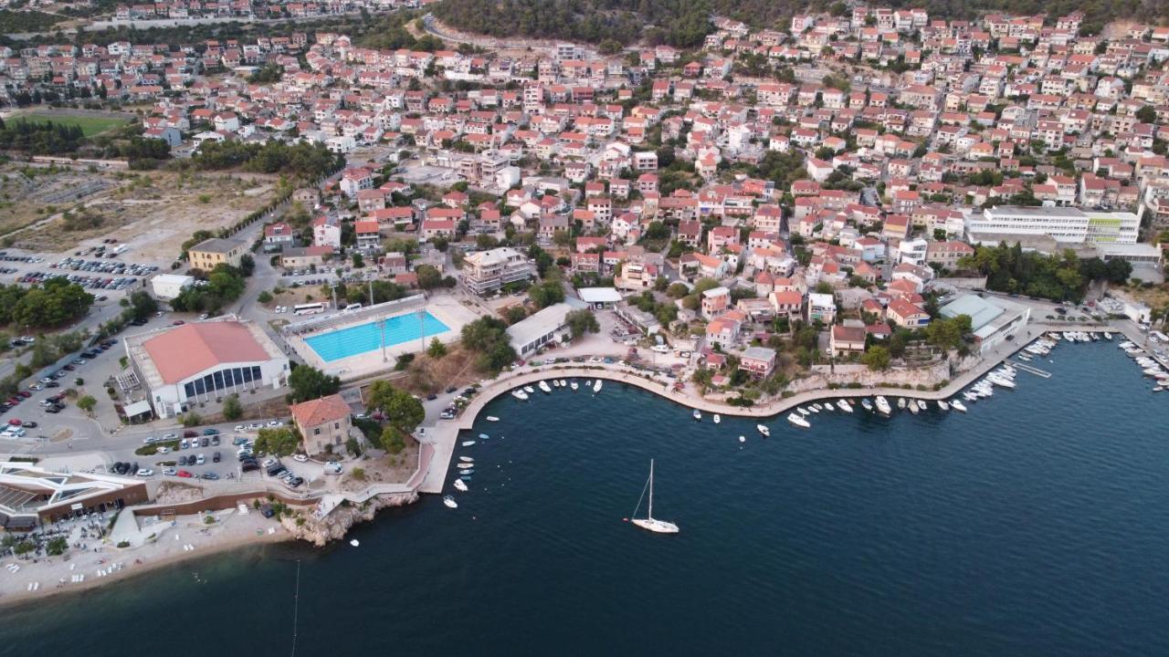 Apartment Bruno Sibenik Bagian luar foto