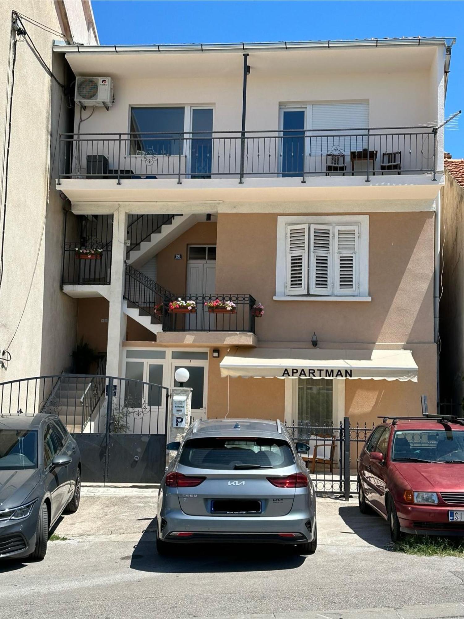 Apartment Bruno Sibenik Bagian luar foto