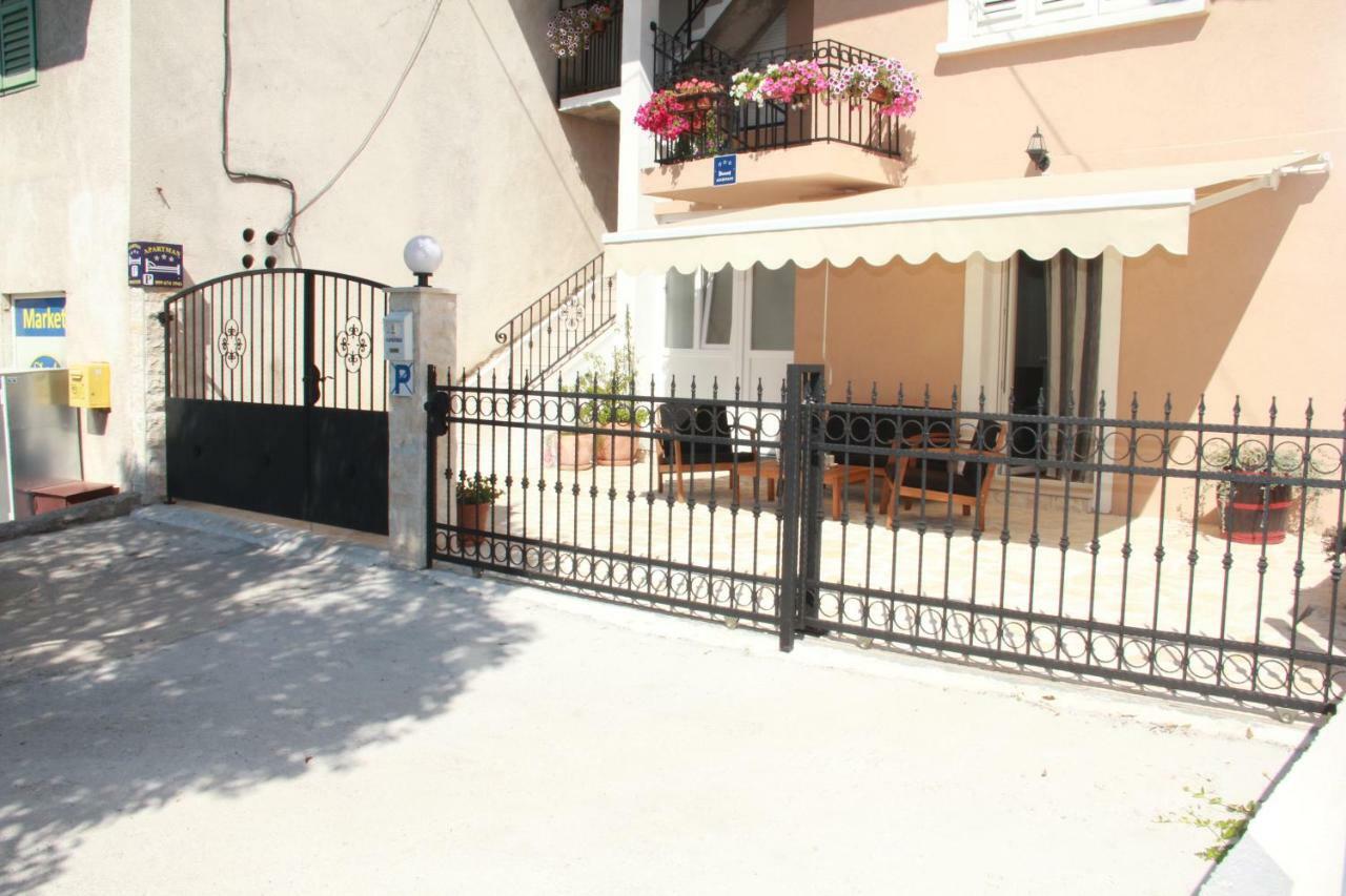 Apartment Bruno Sibenik Bagian luar foto