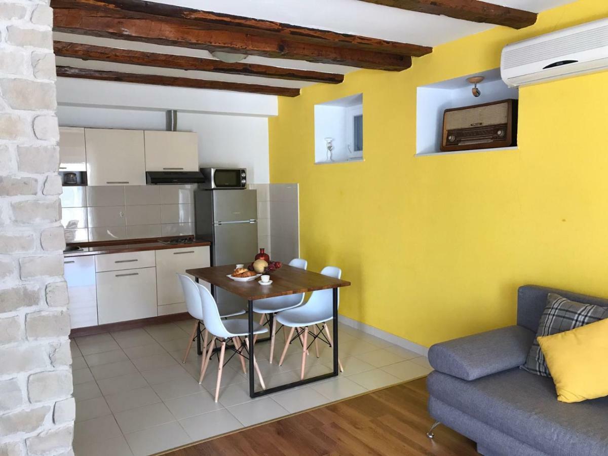 Apartment Bruno Sibenik Bagian luar foto